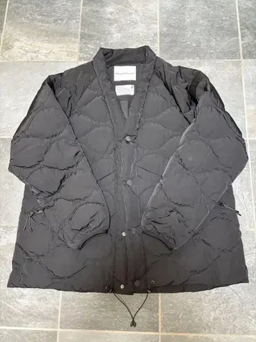 White Mountaineering 퀼트 다운 블랙 사이즈 2