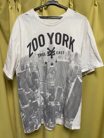 ZOO YORK XL 화이트 T셔츠 도시 풍경 프린트