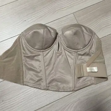 숏 뷔스티에 더 트리트 드레싱