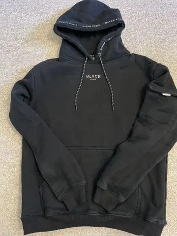 BLVCK 후드 부착 후드티 M 사이즈 BLVCK Paris