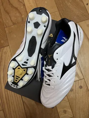 새상품 초레어 단종 미즈노 모나르시다 2 JAPAN 화이트 x 블랙