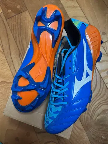 새상품 초레어 대특가 단종품 미즈노 웨이브 이그니타스 3 SL 26cm