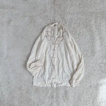 노카라 셔츠 실크 프릴 레이스 자수 긴팔 티셔츠 얇은 소재 빈티지