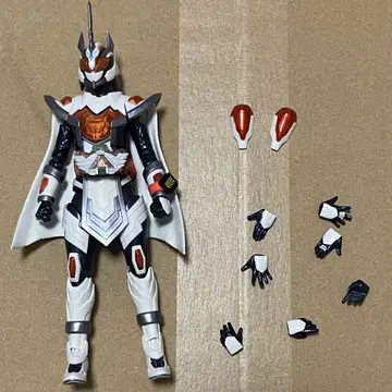 S.H.Figuarts 가면 라이더 마제이드
