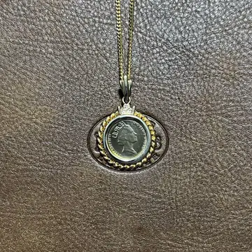기간 한정 가격 인하 엘리자베스 1996 코인 펜던트 목걸이