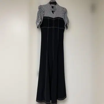 요크 절개 깅엄 보타이 원피스