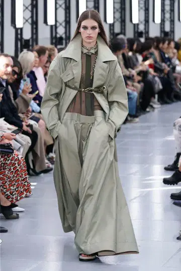 sacai 2020 봄/여름 올리브 그린 도킹 트렌치코트