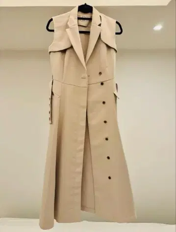 L'AUBE BLANC Sleeveless Coat Dress