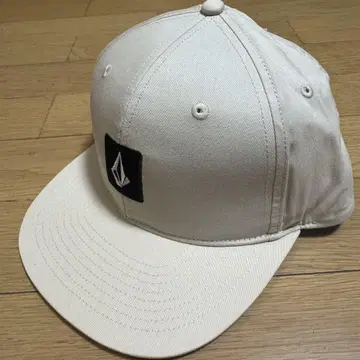 새상품 볼컴 캡