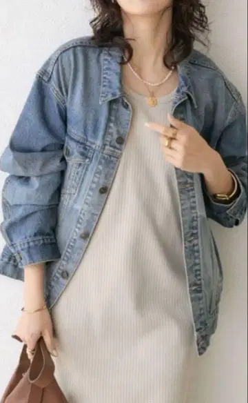 (거의 미사용) 걸치기만 해도 멋스러운 데님 자켓