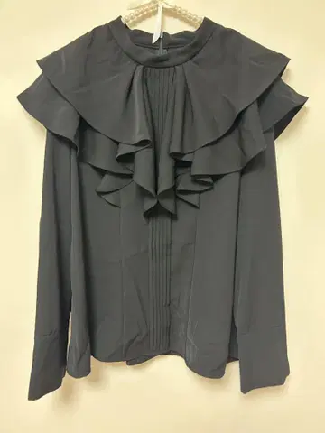 RUIRUE BOUTIQUE 더블 프릴 칼라 탑