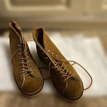 브라운 스웨이드 하이컷 워크 부츠