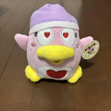 하트 눈의 핑크 봉제 인형
