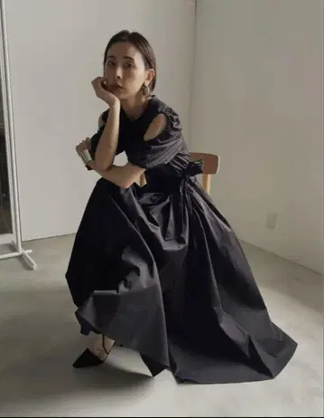 Ameri vintage 도넛 슬리브 드레스