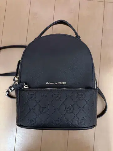 Maison de FLEUR 모노그램 백팩