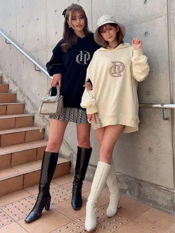 자카드 플리츠 스커트 다리치