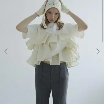LE CIEL BLEU short ruffle cut tops