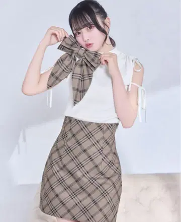 미셸 마카롱 체크 허리 라인 슬림 레그 스커트