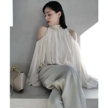 아뉴앙스 쉬폰 볼륨 블라우스
