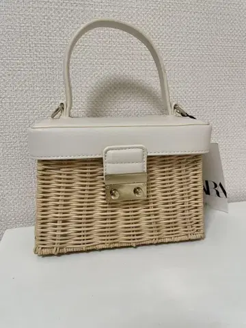 베이지 바스켓백