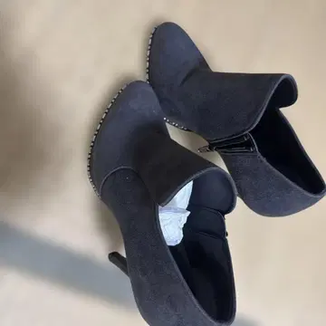 Diana 블랙 부티 하이힐