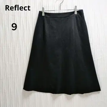 블랙 무릎 기장 플레어 스커트