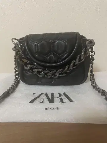 [새상품급] ZARA 자라 핸드백 숄더백 블랙 체인