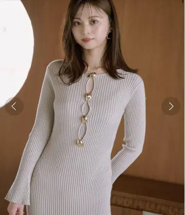 스나이델 디자인 프론트 버튼 니트 원피스