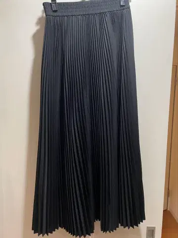 하이크 hyke 블랙 플리츠 스커트 허리밴딩 25ss