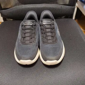 Skechers 울트라 라이트 블랙 스니커즈