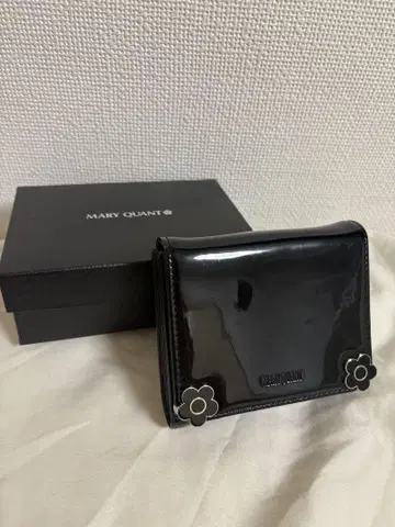 MARY QUANT 3단 폴더형 지갑 블랙