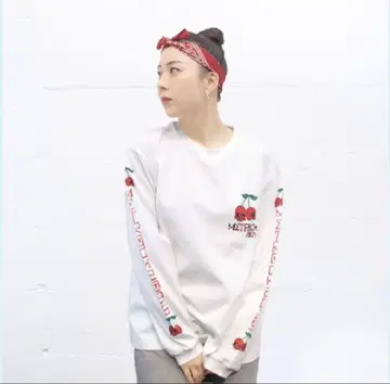 메트로락 2025 체리 롱 티셔츠 XL