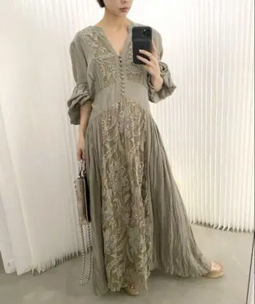 아메리 MEDI EMBROIDERY TULLE LACE DRESS