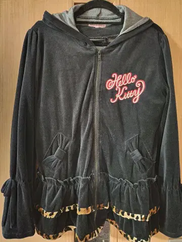 헬로키티 벨로아 후드티와 숏팬츠 세트 HELLO KITTY