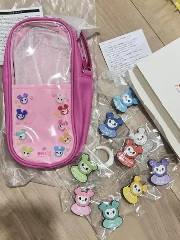 TWICE 팬클럽 혜택 응원봉 케이스 데코 책자