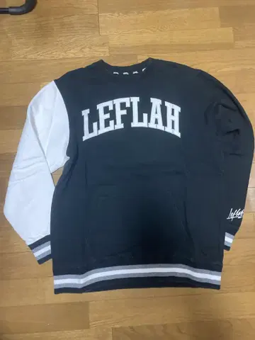 LEFLAH 크루넥 트레이닝복 블랙/화이트
