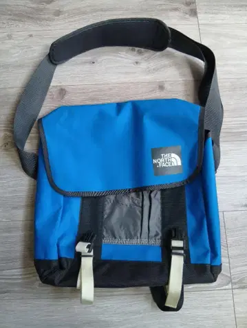 THE NORTH FACE 메신저 백 파랑