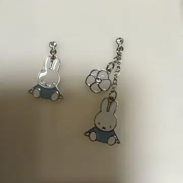 미피 귀걸이 꽃 모티브