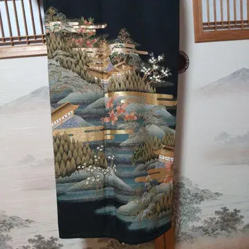 럭셔리 블랙 전통 예복 기모노 풍경화 금실 자수 새상품급