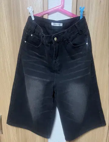 MEMECLE 블랙 데님 하프 와이드 배기 팬츠 블랙 L 사이즈
