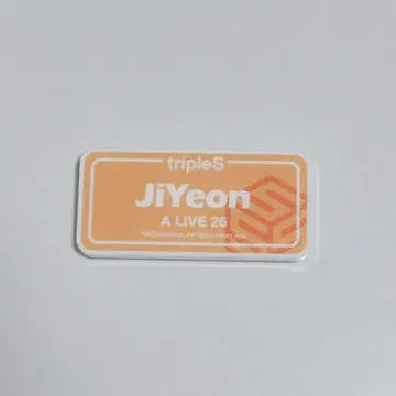 tripleS A LIVE 25 네임 배지