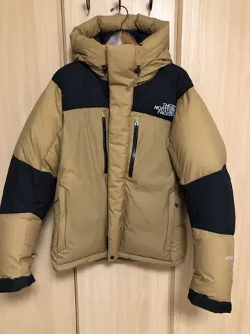 THE NORTH FACE 바르톨로 다운 자켓 베이지/블랙
