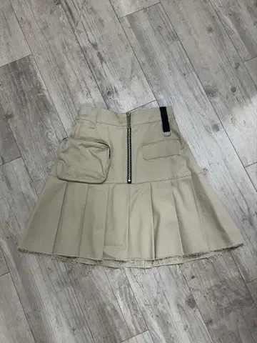 LANDbyMILKBOY 미니 스커트