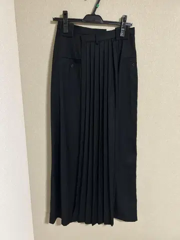 AMERI VINTAGE 플리츠 스커트