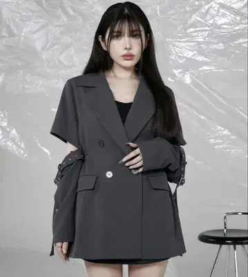 다리치 컷 아웃 디자인 드로스트 자켓