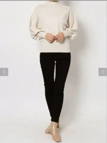LAGUNAMOON 보틀넥 볼륨 슬리브 풀오버 아이보리