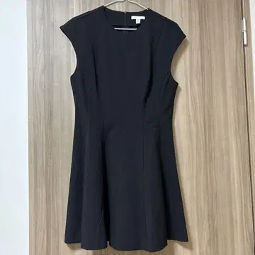 H&M 에이치앤엠 블랙 슬리브리스 미니 원피스