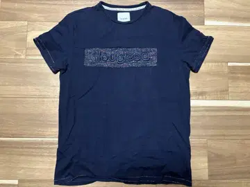 Desigual 티셔츠