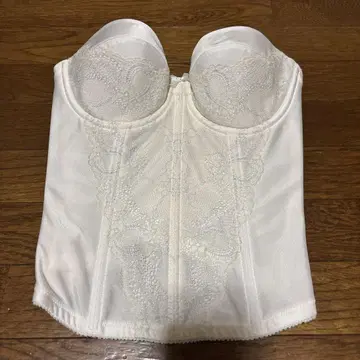 화이트 레이스 장식 코르셋 D65