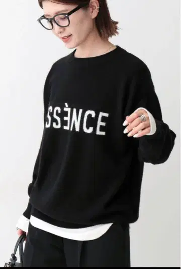 Spick & Span 피크 & 스팬 ESSENCE 로고 니트